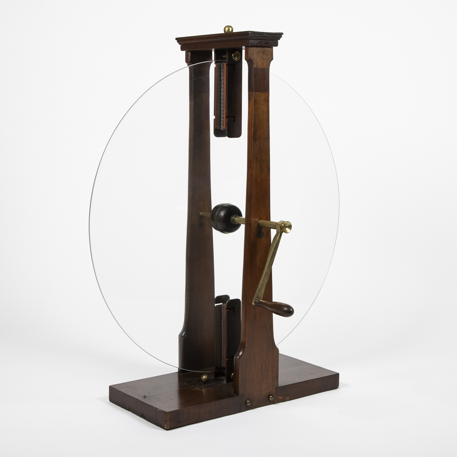 Ramsden type friction plate electrostatic generator